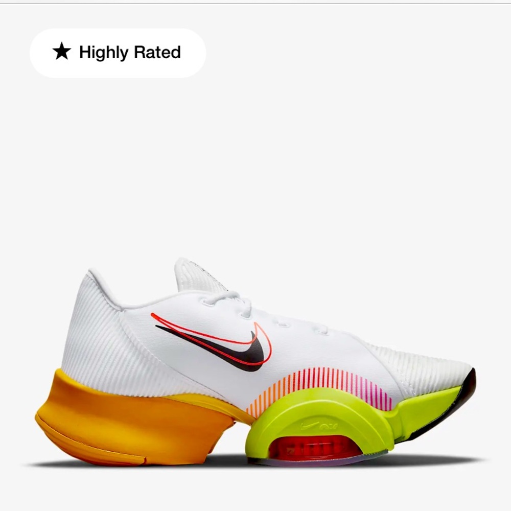 NIB Nike Womens 9 flyplate sneakers